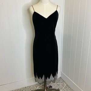 Vintage Rimini Women’s 10 Spaghetti Strap Plunge Scalloped Lace Hem Midi Dress